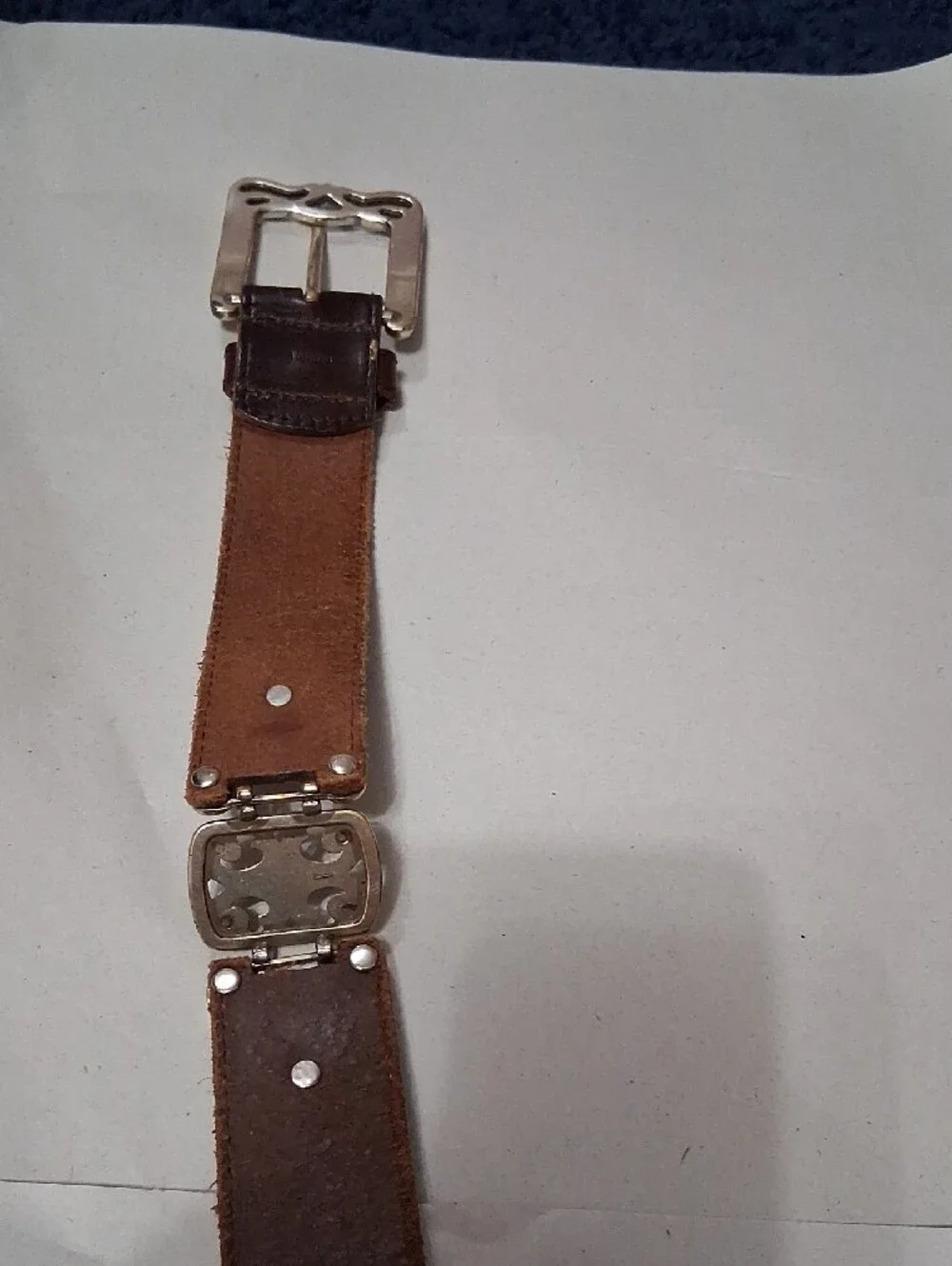 VINTAGE Fossil Brown Leather Women's Belt with Gold-Tone Ornate Buckle